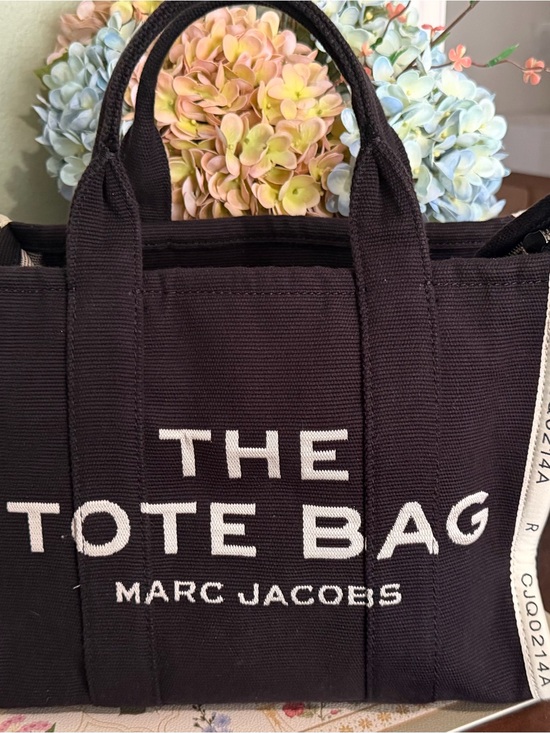Marc Jacobs Handbags - Marc Jacobs Black Canvas Tote Bag with White Logo